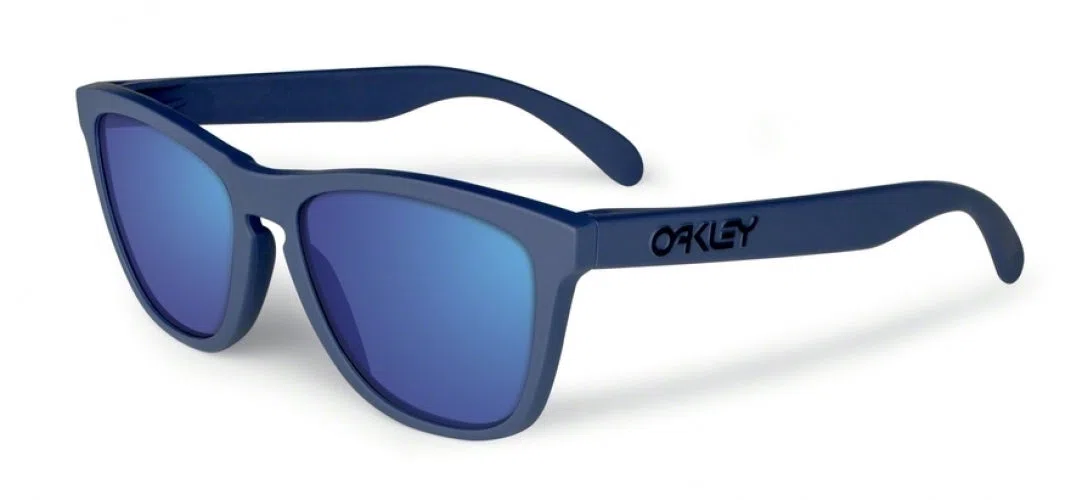 Oakley Frogskins 9013 Sunglasses - Crystal Clear - view 47